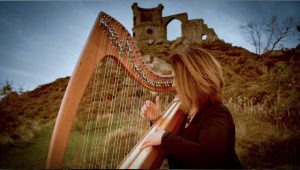 Manchester Harpist performing at Mow Cop